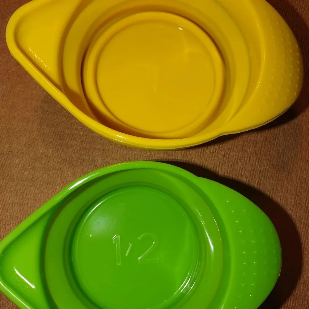 Colorful Plastic Measuring Cups Set Of 4 Nesting Design 1/4 1/3 1/2 1 Cup